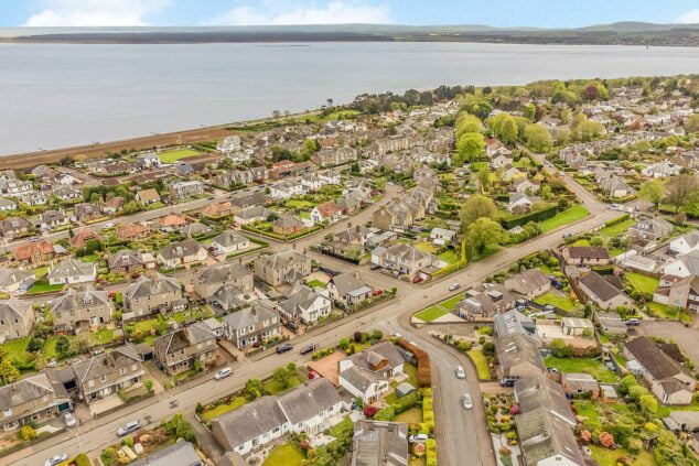 DD5 Broughty Ferry drone footage.